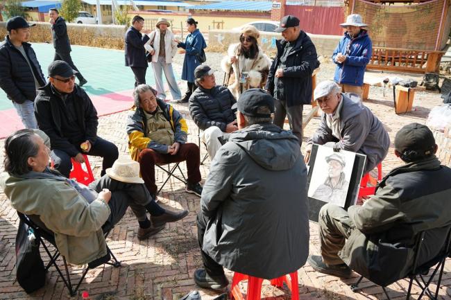 艺术扎根生涯 文字赞扬时期：走遍中国——中国文促会好意思术家写生创作步赴任疆段圆满收官