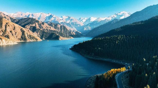 艺术扎根生涯 文字赞扬时期：走遍中国——中国文促会好意思术家写生创作步赴任疆段圆满收官