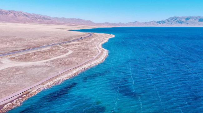 艺术扎根生涯 文字赞扬时期：走遍中国——中国文促会好意思术家写生创作步赴任疆段圆满收官