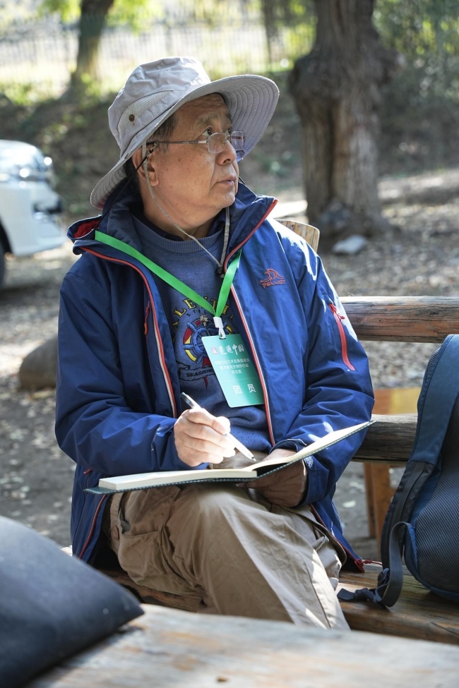 艺术扎根生涯 文字赞扬时期：走遍中国——中国文促会好意思术家写生创作步赴任疆段圆满收官